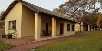 Unyati Safari Lodge Hectorspruit Exterior photo